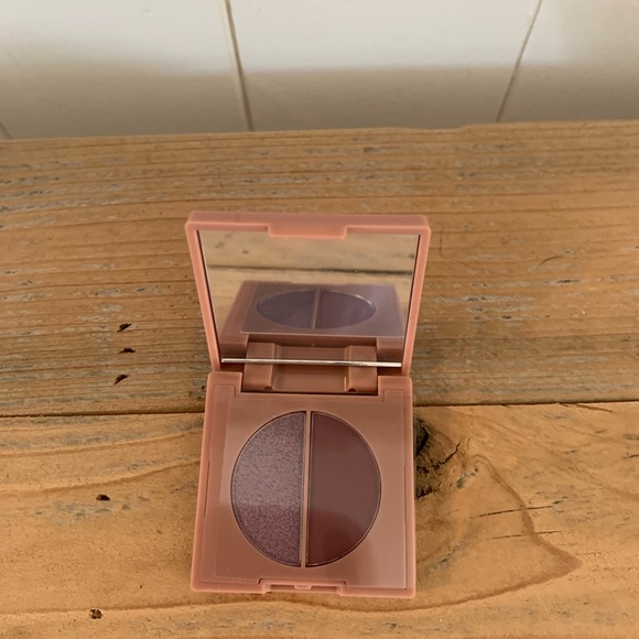 NEW! “lilac & blackberry” Love You First Duo Eyeshadow Compact with Mirror - Picture 4 of 4